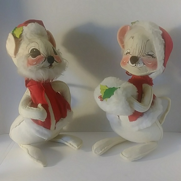 Anna Lee Other - 12" LARGE Anna Lee pair of Christmas white mice